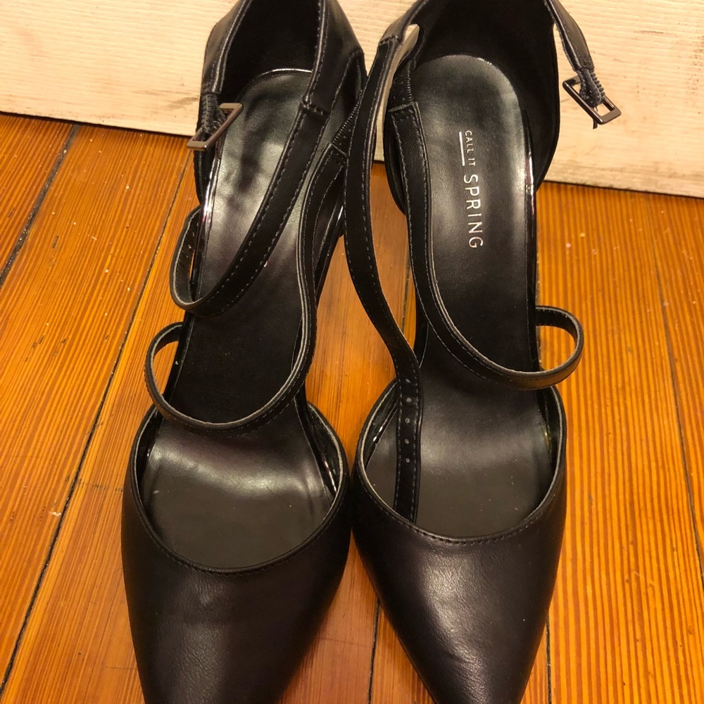Heels - Picture 2 of 4